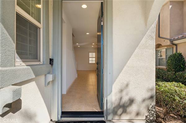 Irvine, CA 92618,93 Keepsake