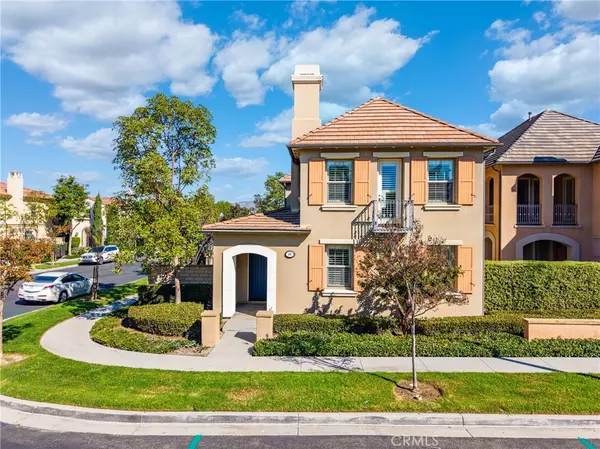 35 Twin Gables, Irvine, CA 92620
