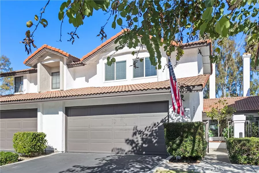 24 Shadow Hill Ln, Laguna Hills, CA 92653
