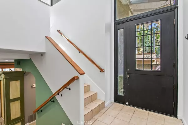 Newport Beach, CA 92660,338 Vista Madera