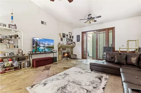 Yorba Linda, CA 92886,3575 Falconridge RD