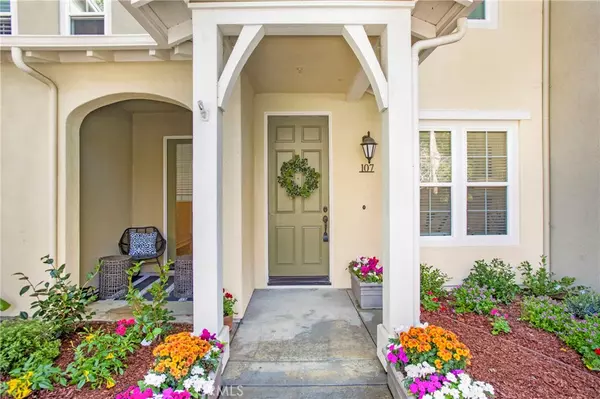 107 Orange Blossom CIR, Ladera Ranch, CA 92694