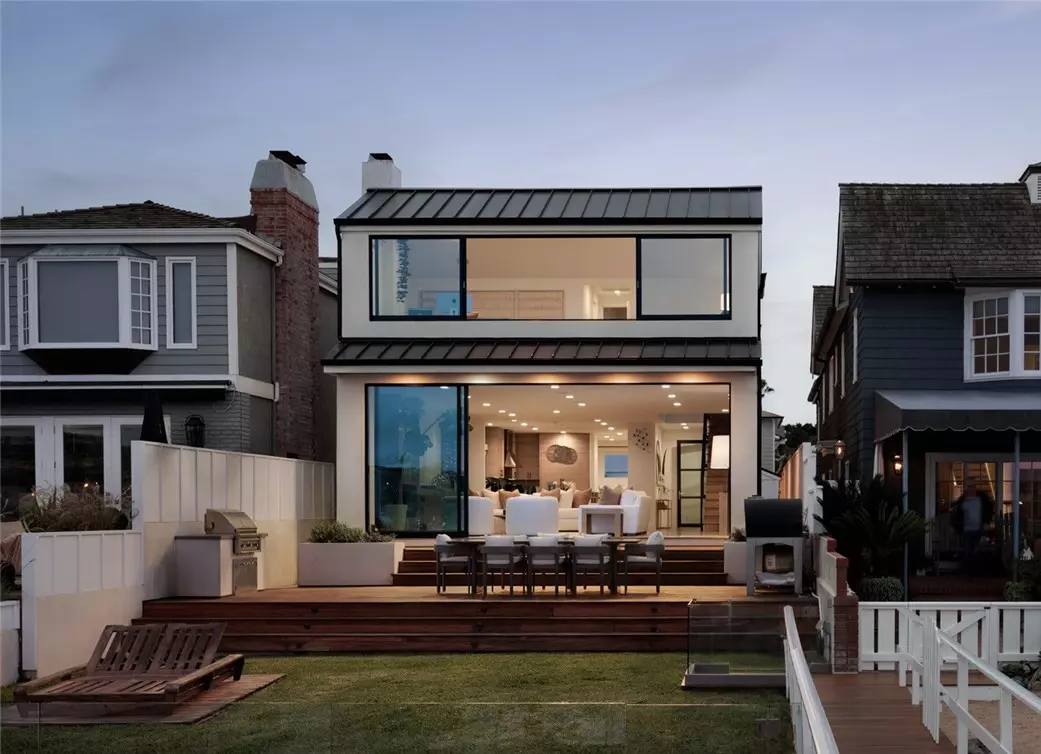 Newport Beach, CA 92661,1909 E Bay