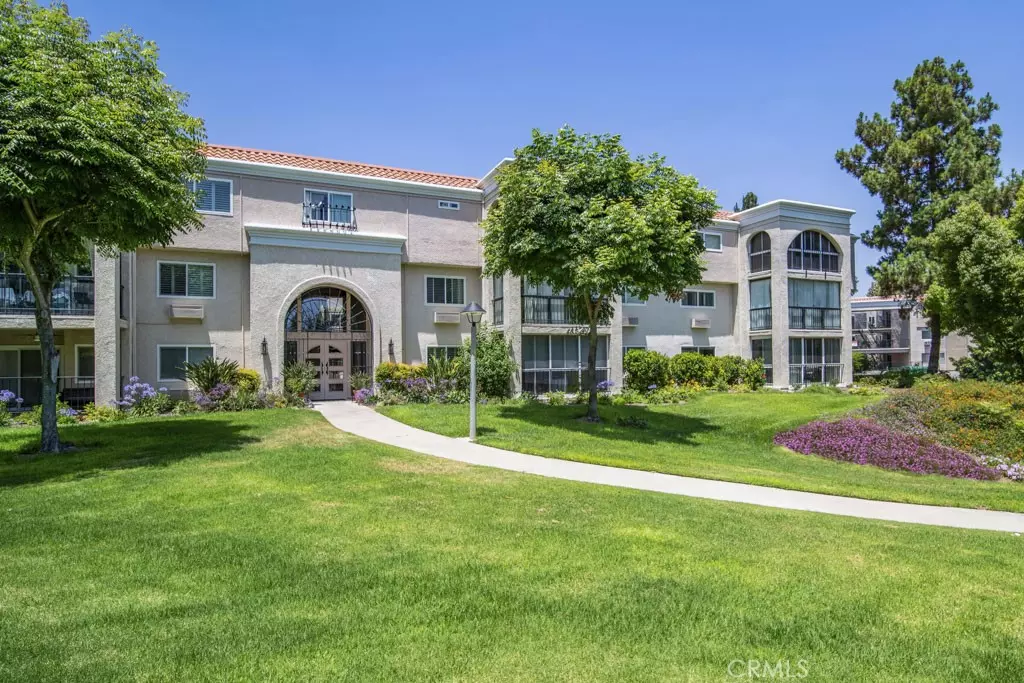 Laguna Woods, CA 92637,5500 Paseo Del Lago W #2F
