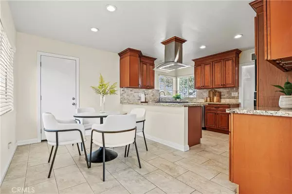 Fullerton, CA 92833,1342 W Hill AVE