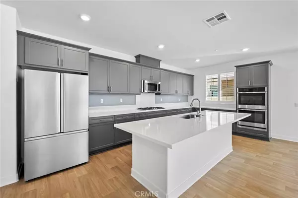 Menifee, CA 92584,26539 Penny Hedge