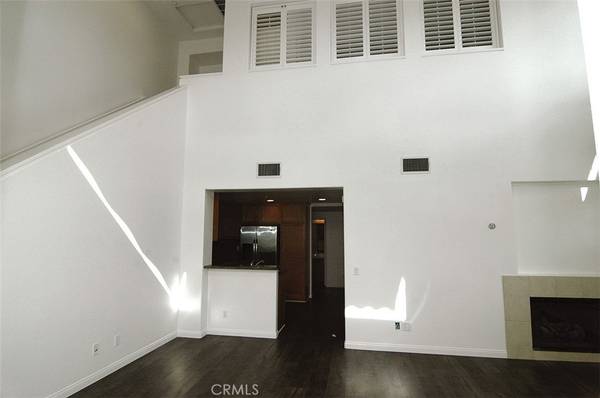 Irvine, CA 92602,225 Lockford