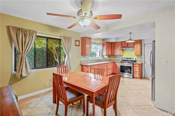 Huntington Beach, CA 92647,6112 Tyndall