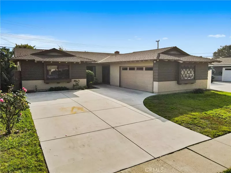 6112 Tyndall, Huntington Beach, CA 92647