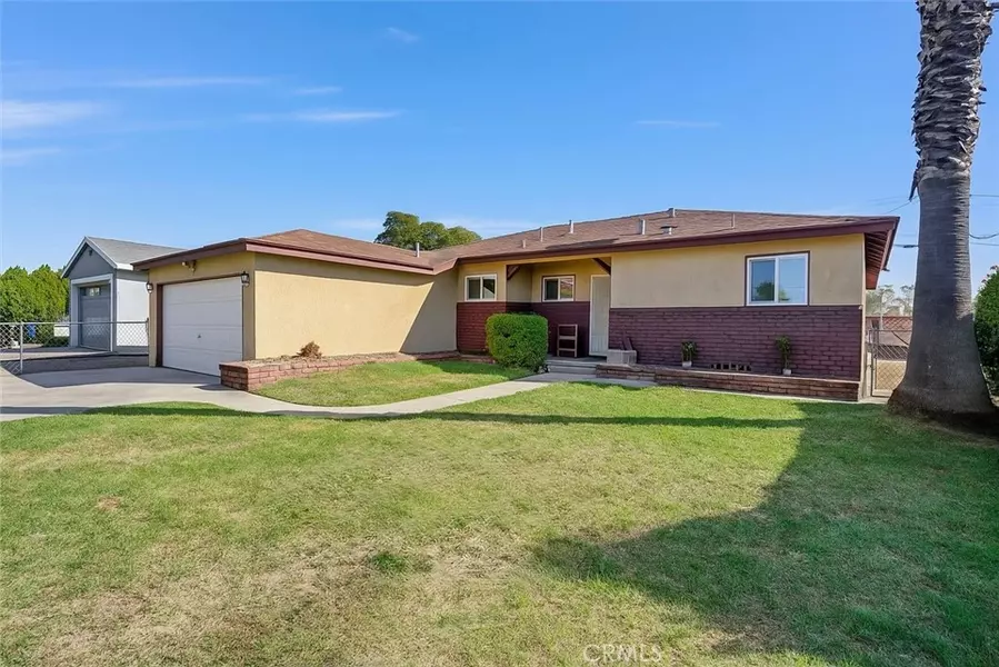 7887 Kempster Ave, Fontana, CA 92336