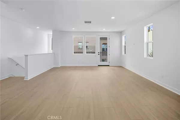 Anaheim, CA 92804,2217 W Orange