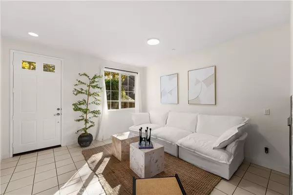 Rancho Cucamonga, CA 91730,9471 Jack Rabbit #107