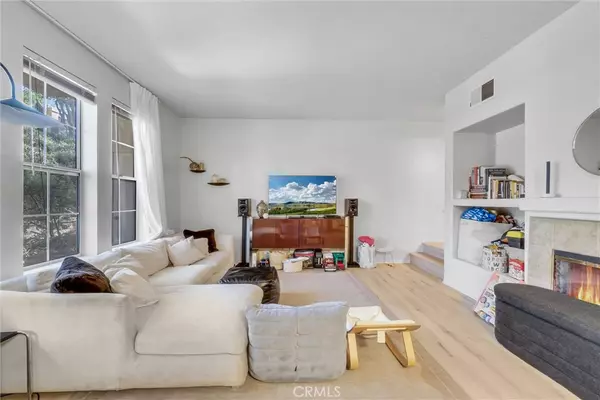 Aliso Viejo, CA 92656,65 Waxwing