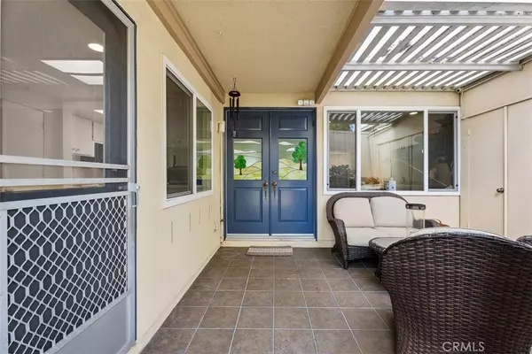 Laguna Woods, CA 92637,207 Avenida Majorca #C