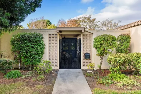 207 Avenida Majorca #C, Laguna Woods, CA 92637