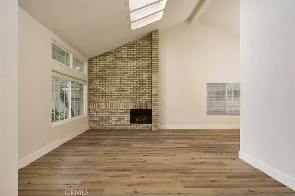 Huntington Beach, CA 92646,8481 Velvet