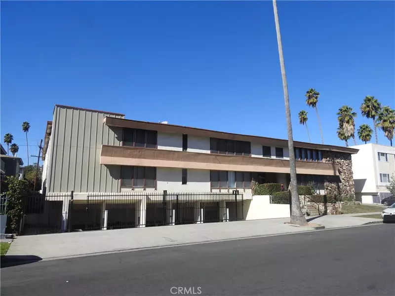 409 S Manhattan, Los Angeles, CA 90020