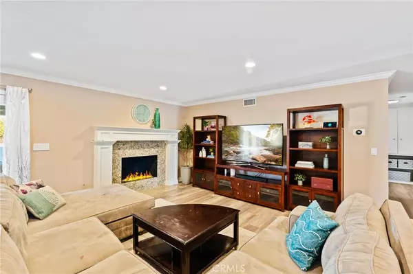 Mission Viejo, CA 92691,25571 Vesuvia