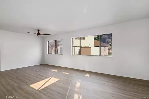 Anaheim, CA 92806,442 N Via Porto