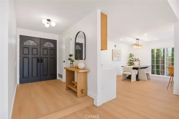 Mission Viejo, CA 92691,21952 Esplendor