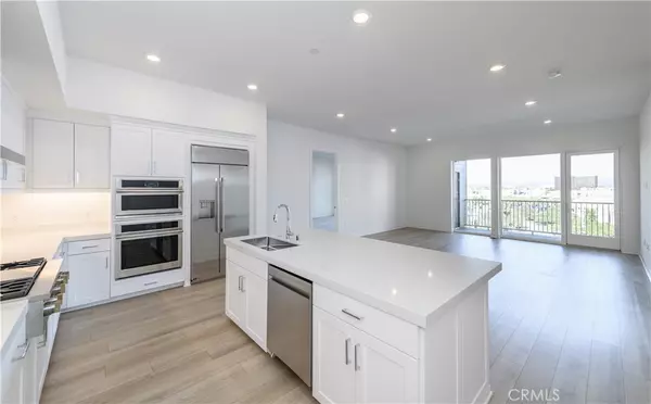 Irvine, CA 92612,3608 Rivington