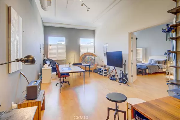 Pasadena, CA 91101,175 S Lake #402