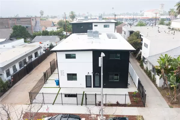 Los Angeles, CA 90018,2011 8th