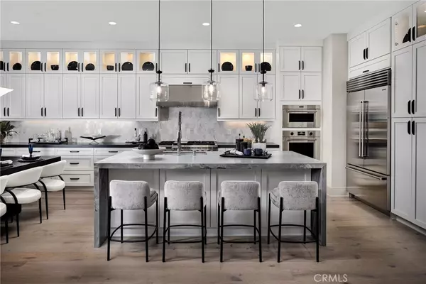 Irvine, CA 92618,145 Apron