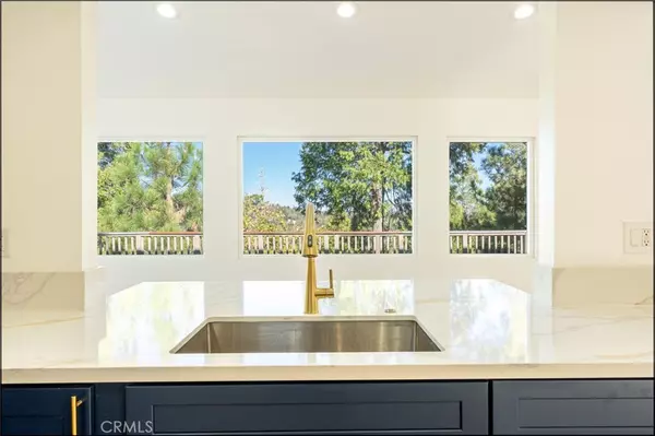 Lake Arrowhead, CA 92352,776 Nadelhorn