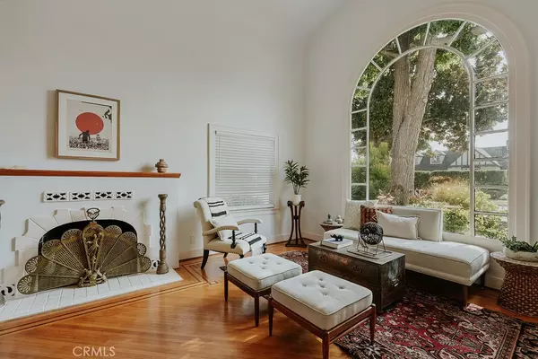 Fullerton, CA 92832,521 W Whiting AVE