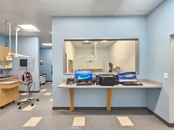 Northridge, CA 91325,18224 Parthenia