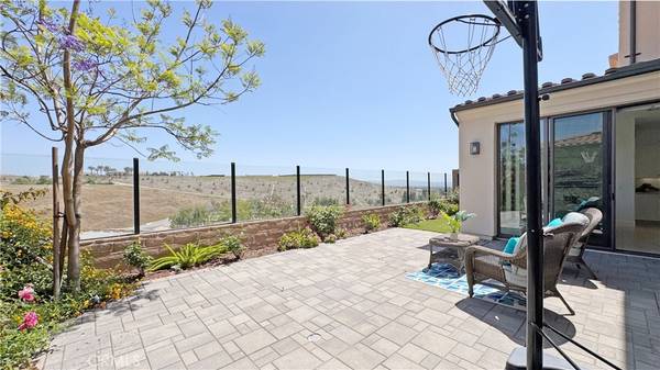 Irvine, CA 92602,236 Oceano