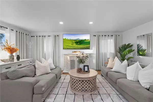 Orange, CA 92868,225 S Feldner