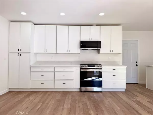 Reseda, CA 91335,18754 Cohasset