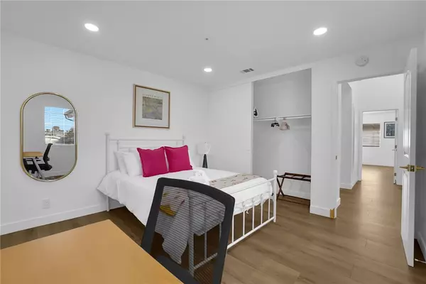 Garden Grove, CA 92844,9906 13th