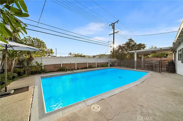 Buena Park, CA 90620,8098 Lime CIR