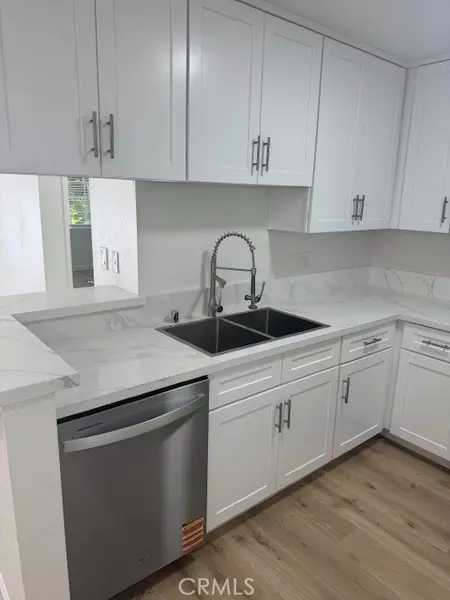 1616 S Barrington #201, Los Angeles, CA 90025