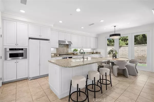 Irvine, CA 92618,61 Lupari