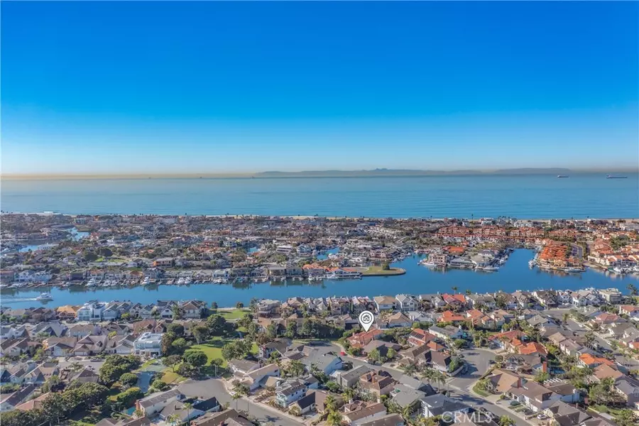 16351 Spartan CIR, Huntington Beach, CA 92649