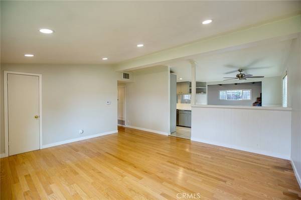 Santa Ana, CA 92707,1229 Kilson #1