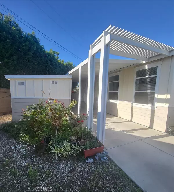 Lomita, CA 90717,2101 245th Street #9