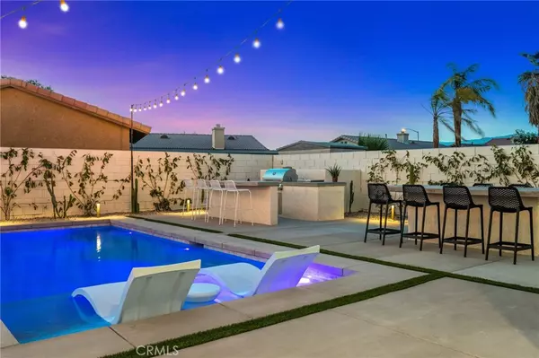 Indio, CA 92201,43755 Reclinata