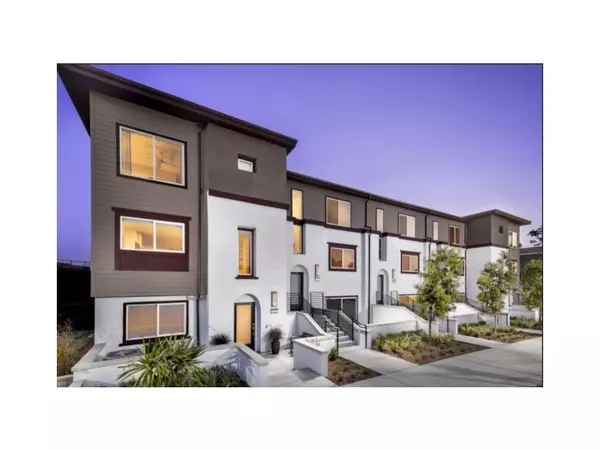 San Diego, CA 92117,4551 Misty PL