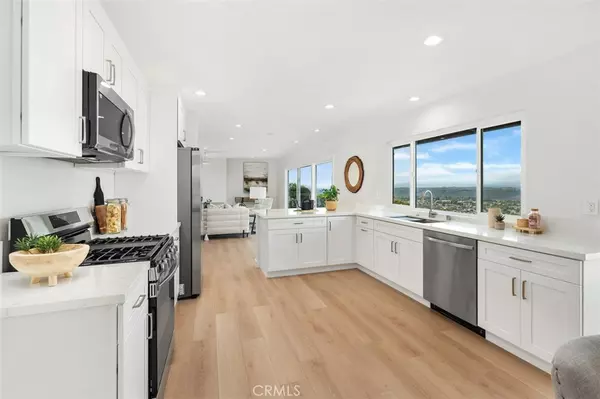 San Diego, CA 92120,6184 Camino Rico