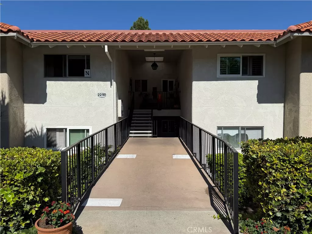 Laguna Woods, CA 92637,2290 Via Puerta N #A