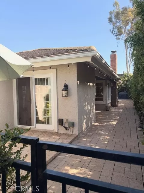 Irvine, CA 92604,16 Caraway