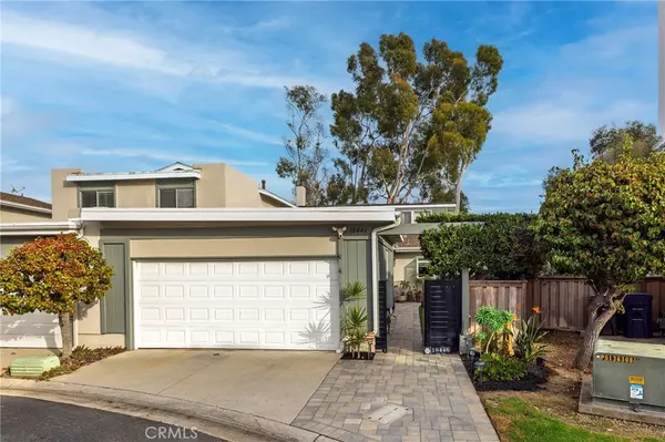 18446 Gina LN, Huntington Beach, CA 92646