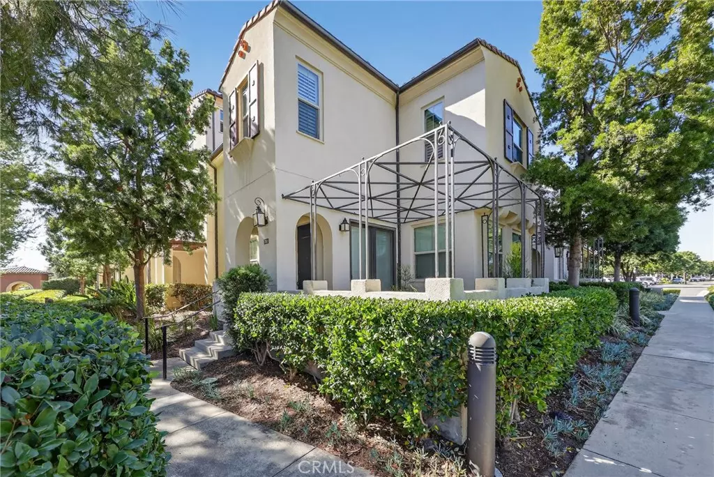 Irvine, CA 92618,282 Borrego