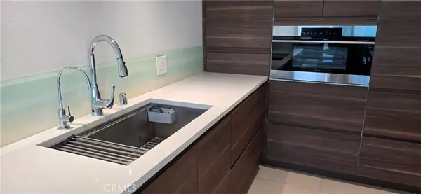 Irvine, CA 92604,5224 Walnut Ave #8