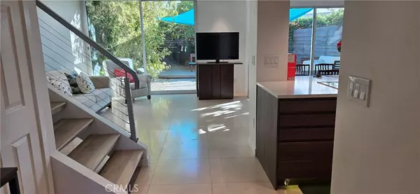 Irvine, CA 92604,5224 Walnut Ave #8